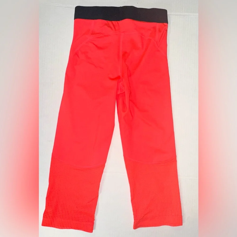 NIKE Women's Dri- Fit Yoga/Gym Workout Capris Leggings‎ Pink Size XS Pre-owned